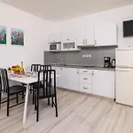 Ruzica F Apartment Lopar