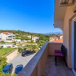 Ruzica F Apartment *