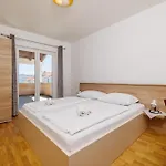 Ruzica F