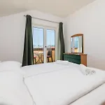 Ruzica F Apartment