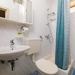 Ruzica F Apartment Lopar