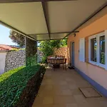 Ruzica F Apartment