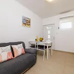 Apartment Ruzica F *