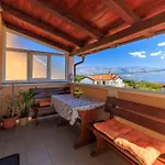 Ruzica F Apartment Lopar