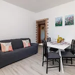 Ruzica F Apartment