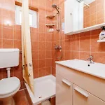 Ruzica F Apartment *