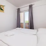 Ruzica F Apartment