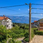 Ruzica F Apartment *