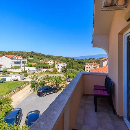 Ruzica F Apartmán *