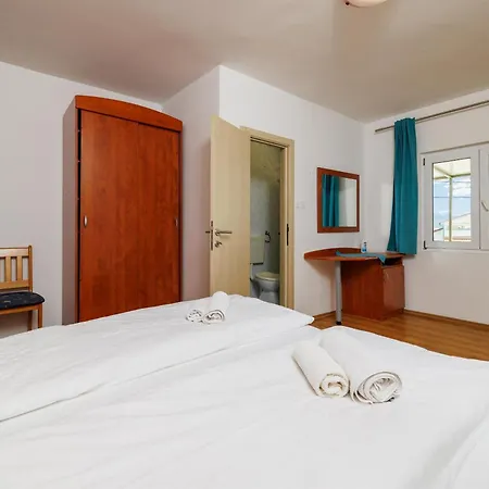 Apartment Ruzica F *