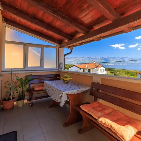 Ruzica F Apartment Lopar