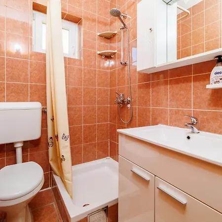 Ruzica F Apartmán *